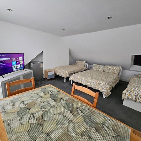 Snoozeden Westmead, Windsor Apartment Exterior foto